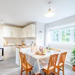 3 Bed In Richmond Oc-79275 Holiday home *