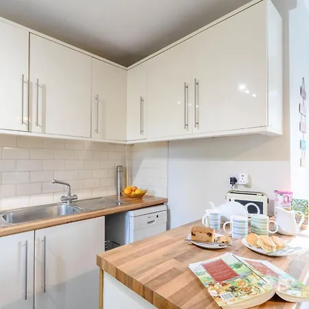 3 Bed In Richmond Oc-79275 Vakantiehuis