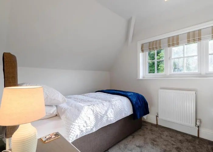 3 Bed In Richmond Oc-79275 *